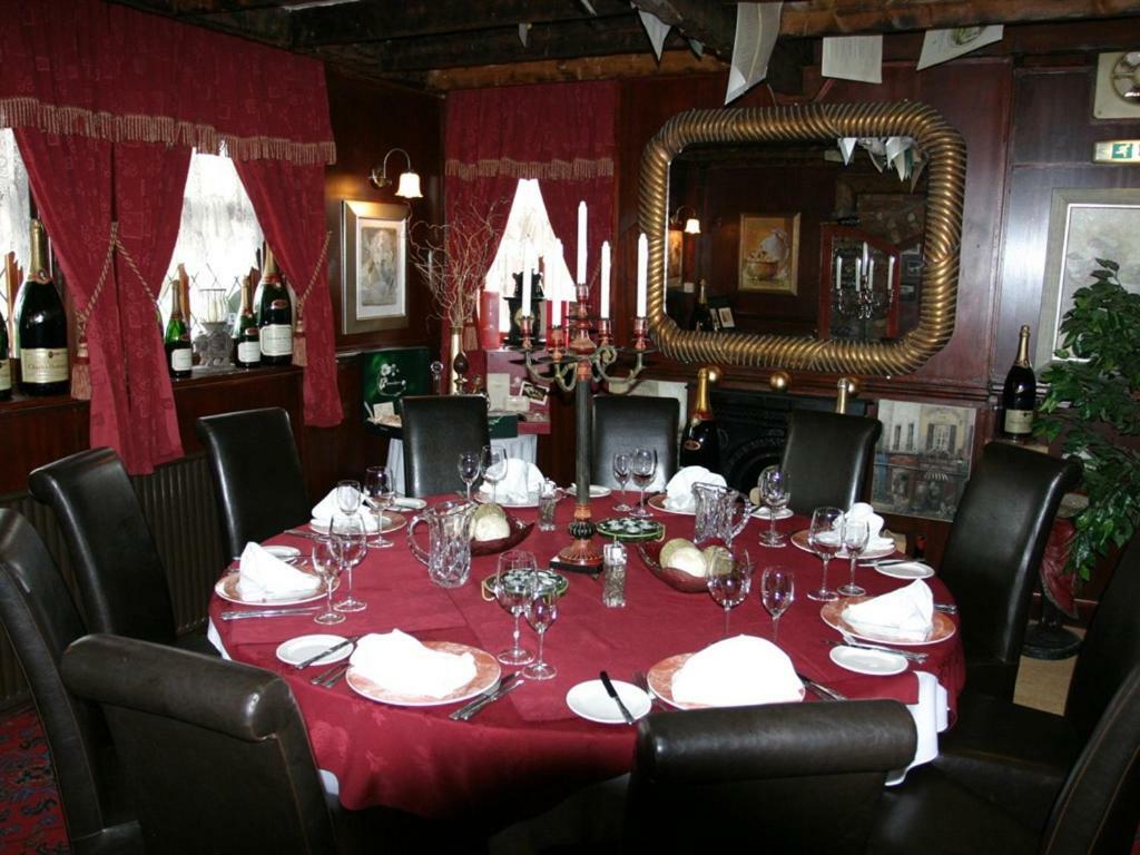 The Blue Bell Inn Weaverthorpe Quarto foto
